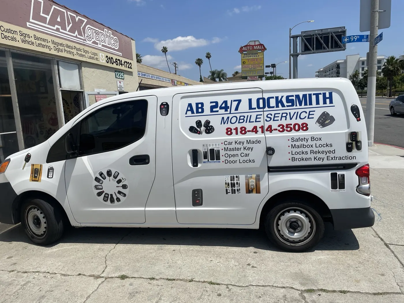 AB 24/7 Locksmith mobile service van